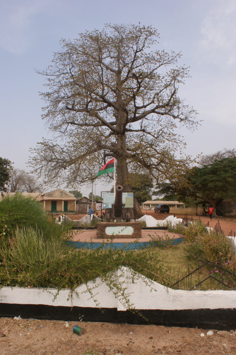 Gambia (125)