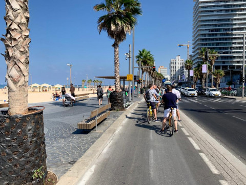 Tel Aviv (26) 2
