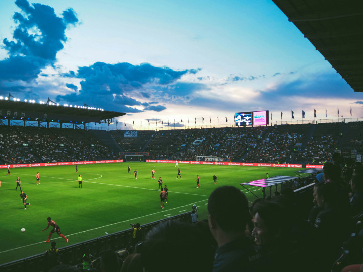 Groundhopping